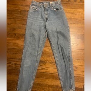 Levi high rise taper jean